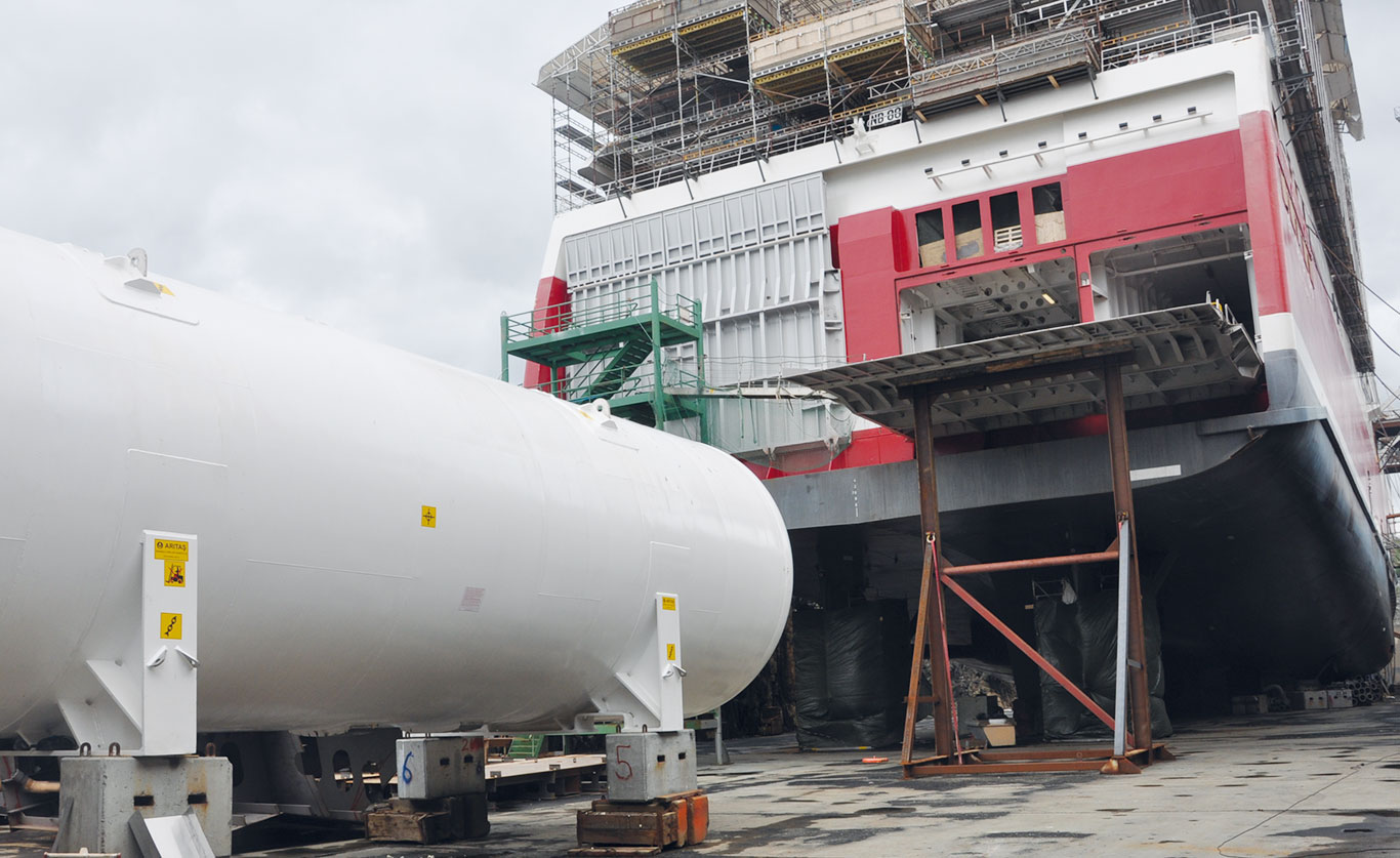 Der LNG-Tank vor dem Einbau